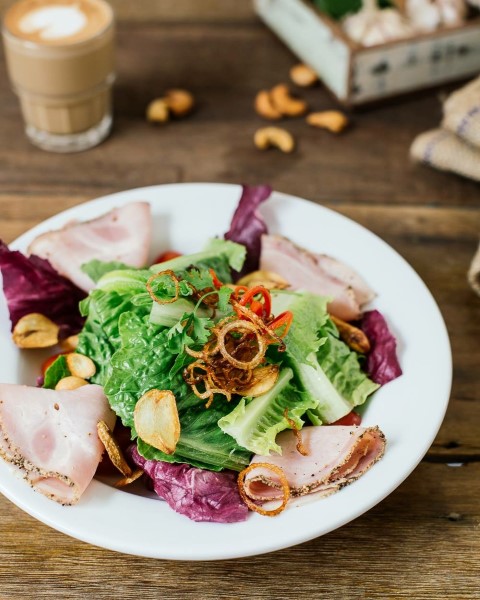 Aromatic Salad (Photo Courtesy @ Brown Coffee & Bakery)