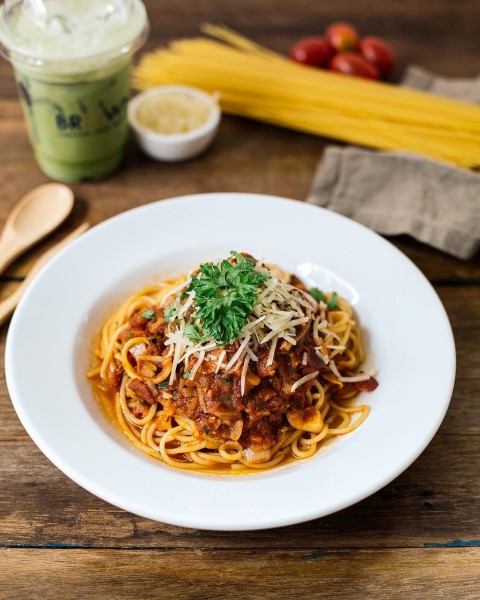 Bucatini All'Amatriciana (Photo Courtesy @ Brown Coffee & Bakery)