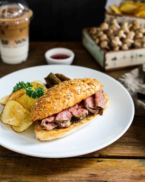 Roasted Beef Sandwich (Photo Courtesy @ Brown Coffee & Bakery)