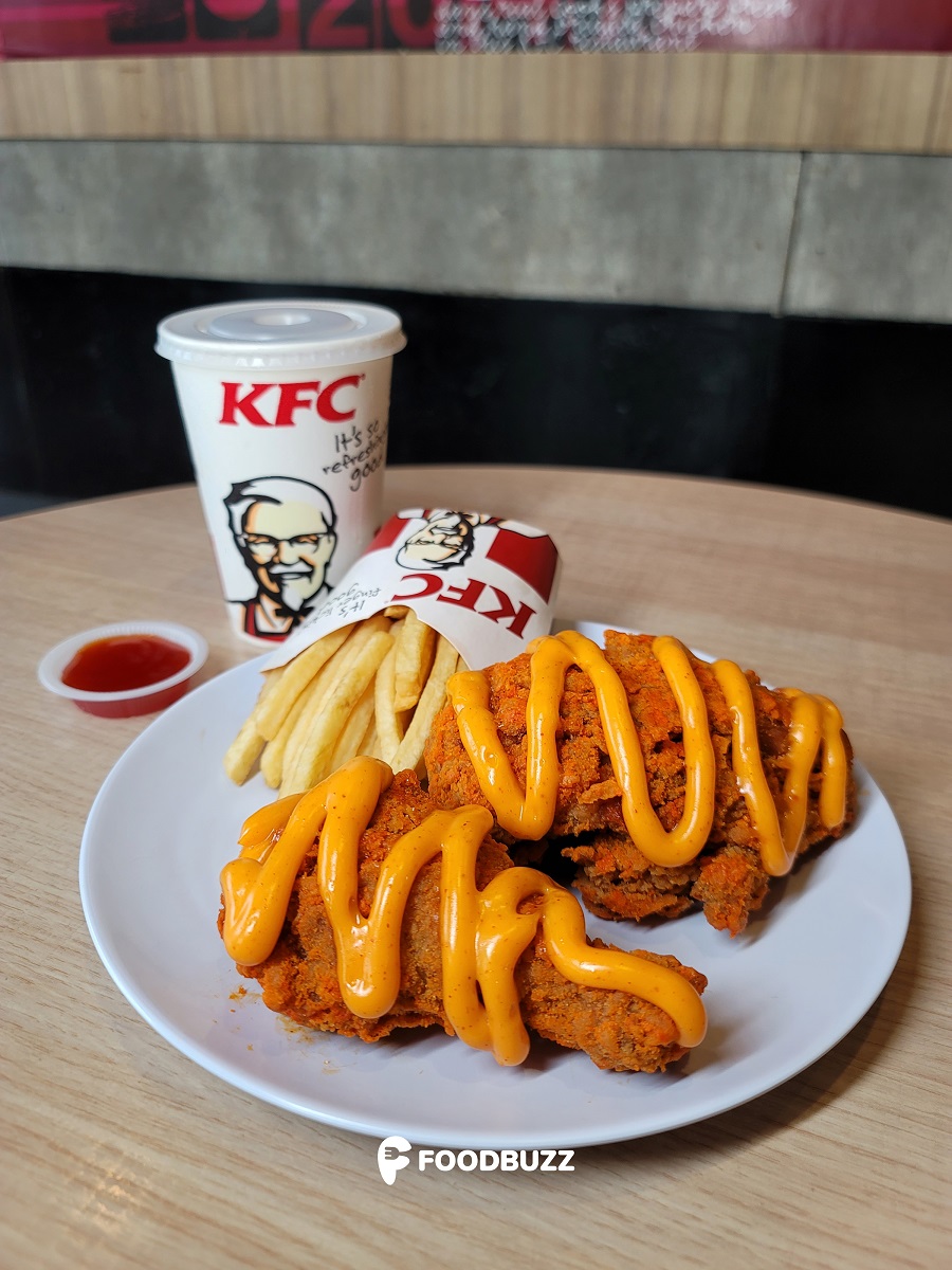 KFC Fiery Golden Egg Crunch មាន់បំពង់រសជាតិពងទាប្រៃ